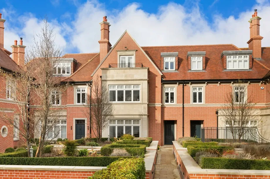 3 Shrewsbury Gardens, Shrewsbury Road, Ballsbridge, Dublin 4, D04E9R9 - DNG Estate Agents