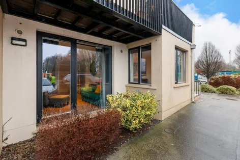 11 Parkview Green, Finglas, Dublin 11, D11PF24 -  DNG