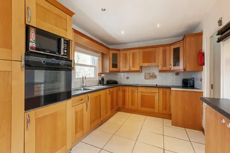 10 Ventry Drive, Cabra, Dublin 7, D07C6W9 -  DNG