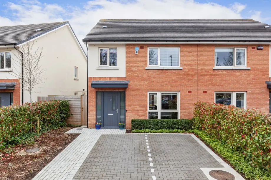 16 St. Joseph's Crescent, Clonsilla, Dublin 15, D15ENW2 - DNG Estate Agents