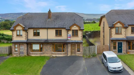 11 Elmore Lawns, Omeath, Co. Louth, A91 -  DNG
