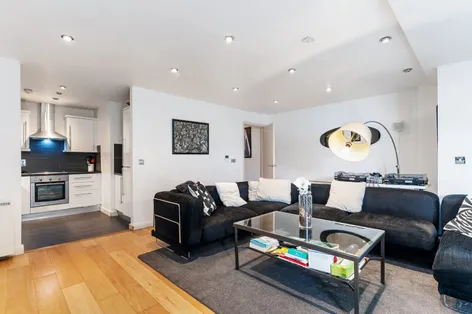 96 Fitzwilliam Point, Fitzwilliam Quay, Ringsend, Dublin 4, D04XK65 -  DNG