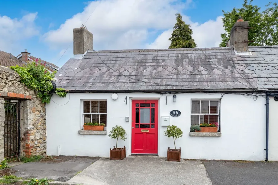 Two Hoots, 10 Orchard Lane, Blackrock, Co. Dublin, A94F5T3 - DNG Estate Agents
