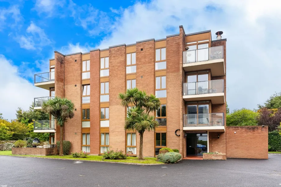 9 Dawson Court, Cross Avenue, Blackrock, Co. Dublin, A94 - DNG Estate Agents