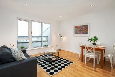 23 Bracken Hill, Sandyford, Dublin 18, D18WV99 - DNG