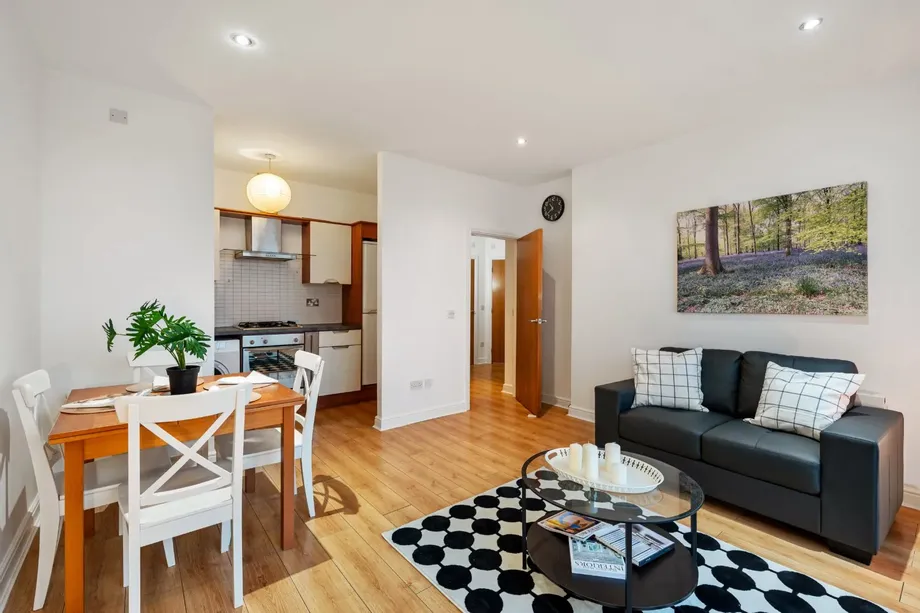 23 Bracken Hill, Sandyford, Dublin 18, D18WV99 - DNG Estate Agents