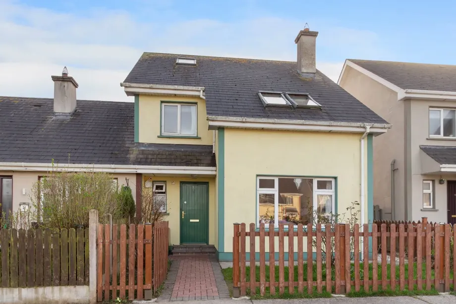 52, 27 Strawberry Hill, Bunclody, Wexford, Y21H597 - DNG Estate Agents