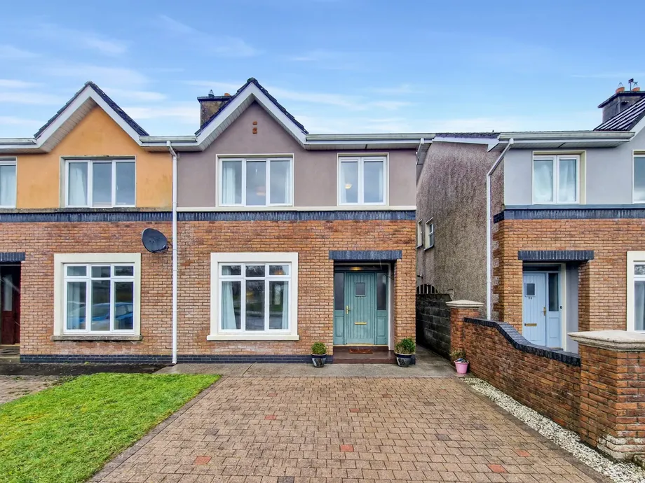 29 Shanacloon, Shanballa, Ennis, Co. Clare, V95A2N6 - DNG Estate Agents