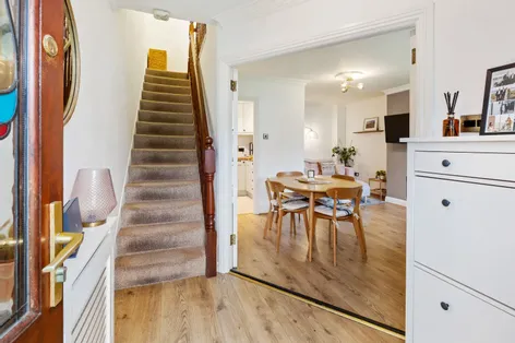 24 The Court, High Park, Drumcondra, Dublin 9, D09N5P5 -  DNG