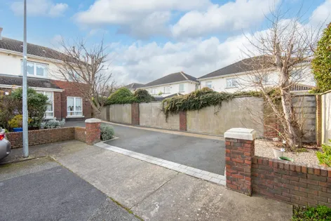33 Priory Way, Manor Grove, Terenure, Dublin 12, D12 - DNG