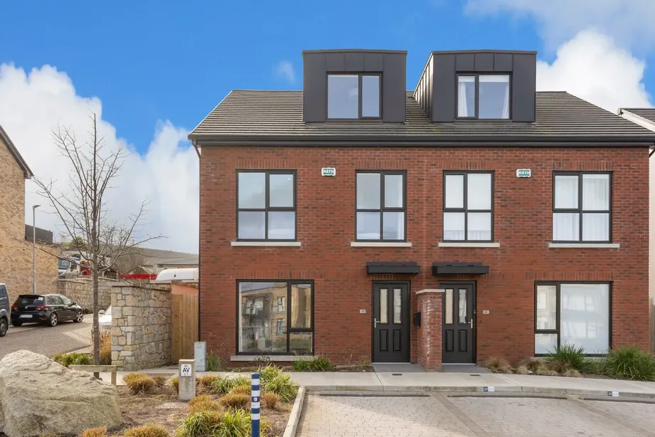 27 Dun Oir Avenue, Kilternan, Dublin 18, D18EAW5 - DNG Estate Agents