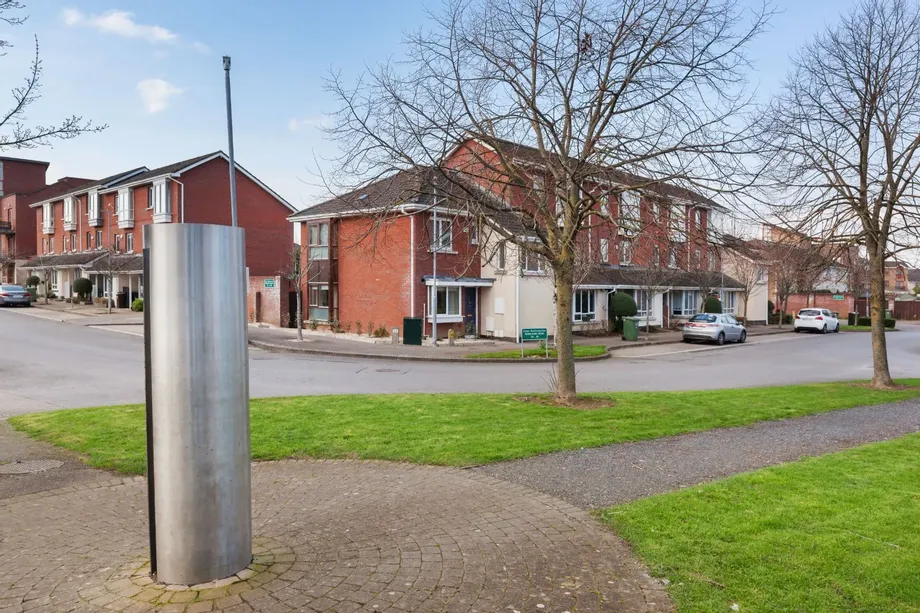 74 Fernleigh Drive, Castleknock, Dublin 15, D15W1C9 - DNG Estate Agents
