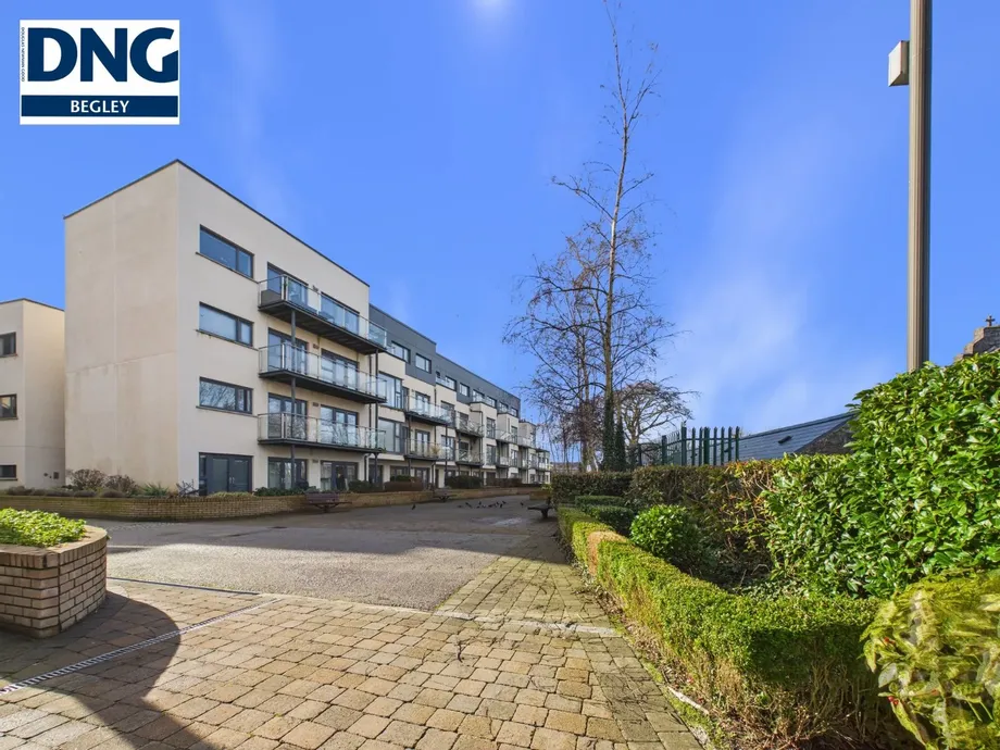 9 The Parade, Bastion Court, Athlone, N37KH90 - DNG Estate Agents