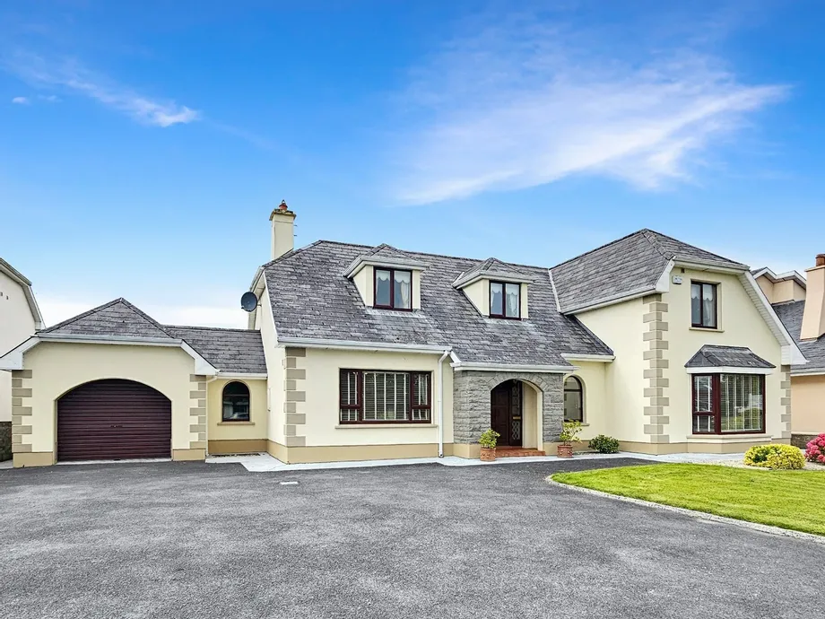 Gort Road, Ennis, Co Clare, V95A56C - DNG Estate Agents