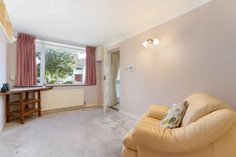 30 Glenbrook Park, Rathfarnham, Dublin 14, D14YW96 - DNG