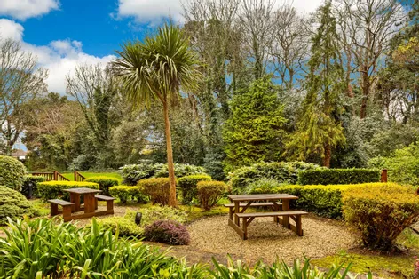 2 Glaslyn, Howth Road, Clontarf, Dublin 3, D03W188 -  DNG