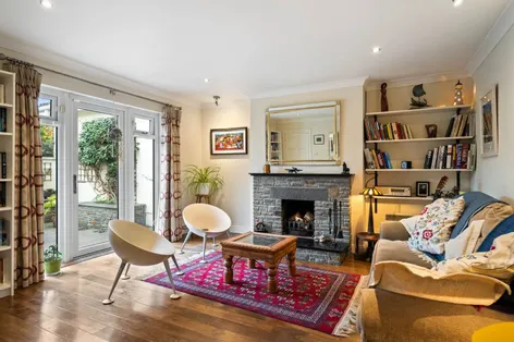 5 Rosemount Court, Rosemount Terrace, Blackrock, Co. Dublin, A94 - DNG