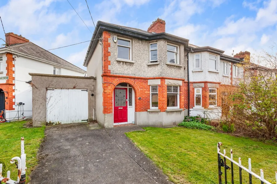 12 Inishmaan Road, Whitehall, Dublin 9, D09TF20 - DNG Estate Agents