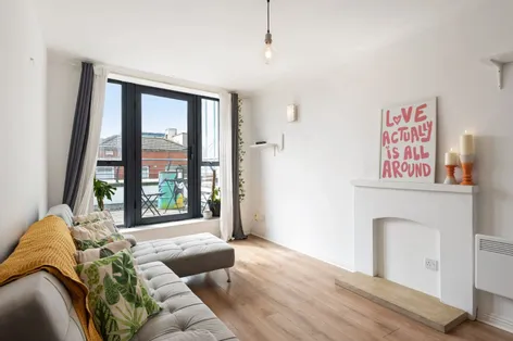 32 Liffey Walk, North Lotts, Dublin, D01A407 -  DNG