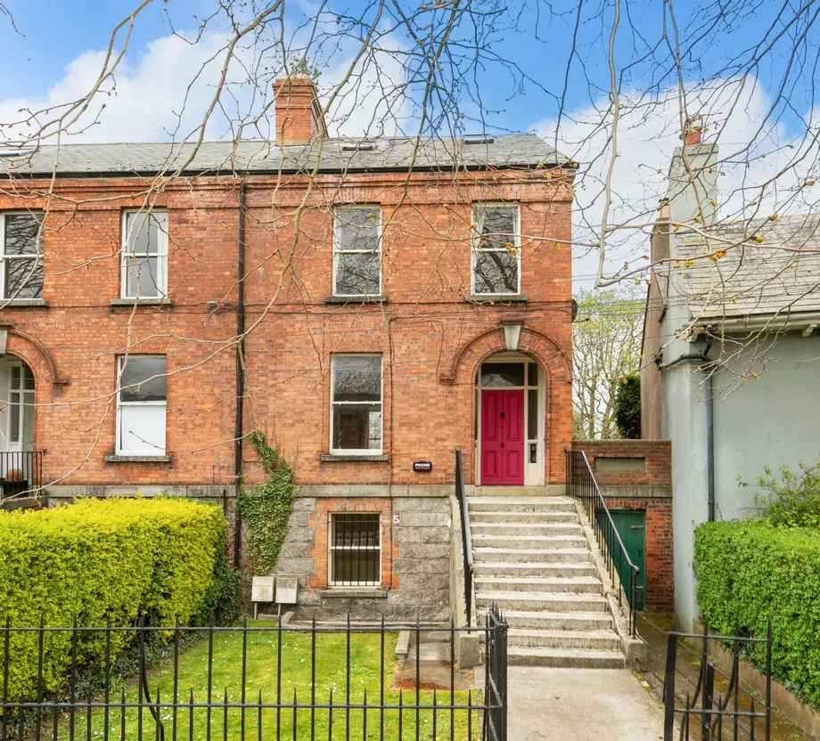 5 St James's Terrace, Sandymount Road, Dublin 4, D04W667 - DNG Estate Agents