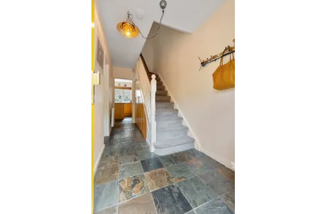 4 Mariner's Court, Dun Laoghaire, Co Dublin, A96XY31 -  DNG