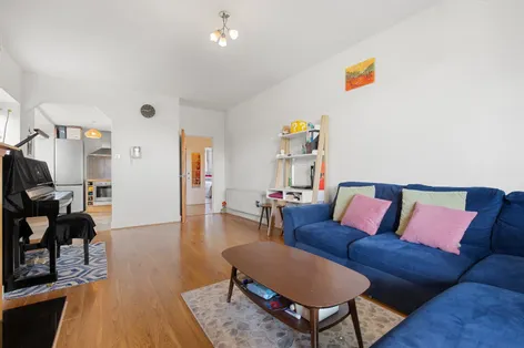 92 East Courtyard, Cabinteely, Dublin 18, D18X608 -  DNG