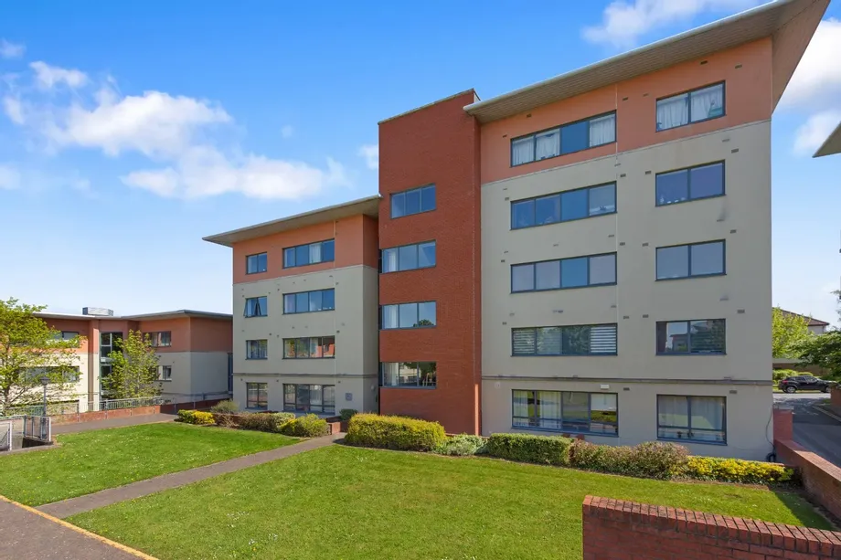 92 East Courtyard, Cabinteely, Dublin 18, D18X608 - DNG Estate Agents