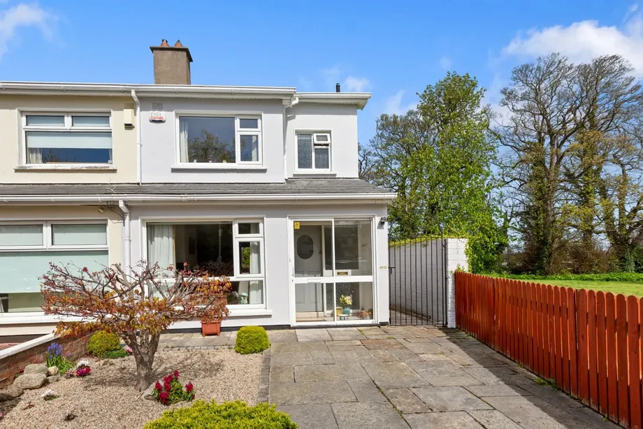 16 Somerton, Rochestown Avenue, Dun Laoghaire, Co Dublin, A96A0Y6 - DNG Estate Agents