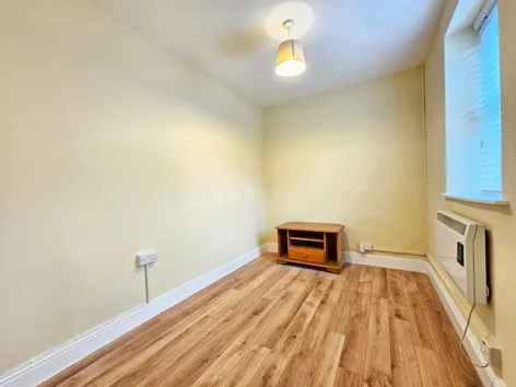 6 Linnane's Terrace, Kilrush Road, Ennis, Co. Clare, V95KPK8 -  DNG