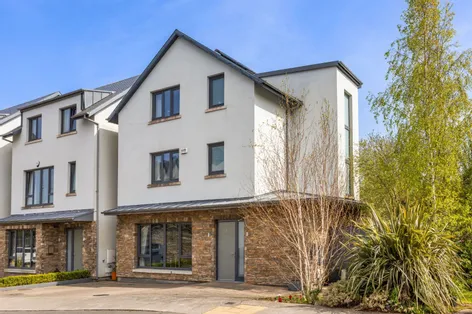 11 Struan Glen, Kilternan, Dublin 18, D18DH66 -  DNG
