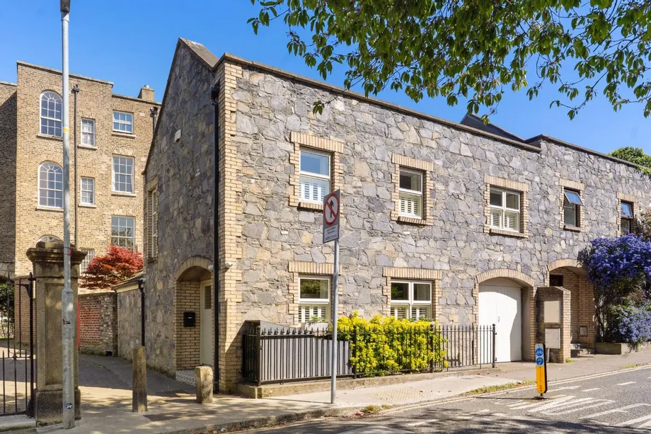 The Mews, 31 Rere Of Mountpleasant Square, Ranelagh, Dublin 6, D06 - DNG Estate Agents