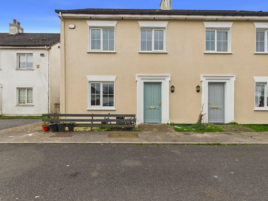 15 Carmody Square, Fairgreen, Portlaoise, Co. Laois, R32 - DNG Estate Agents
