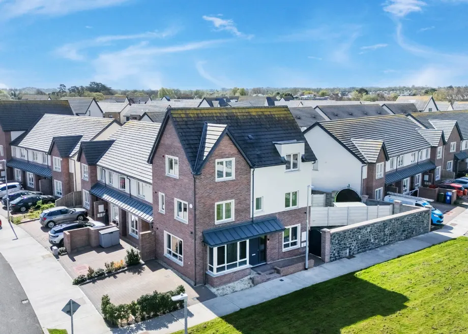 26 The Drive, Belin Wood, Newbridge, Co. Kildare, W12YR52 - DNG Estate Agents