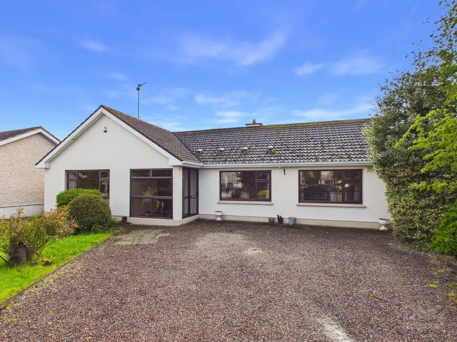 The Bungalows, Mucklagh, Tullamore, Co. Offaly, R35XN75 - DNG Estate Agents