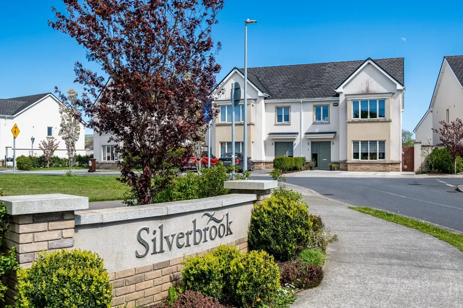 11 Silverbrook Crescent, Silverbrook, Tullamore, Co. Offaly, R35E0F9 - DNG Estate Agents