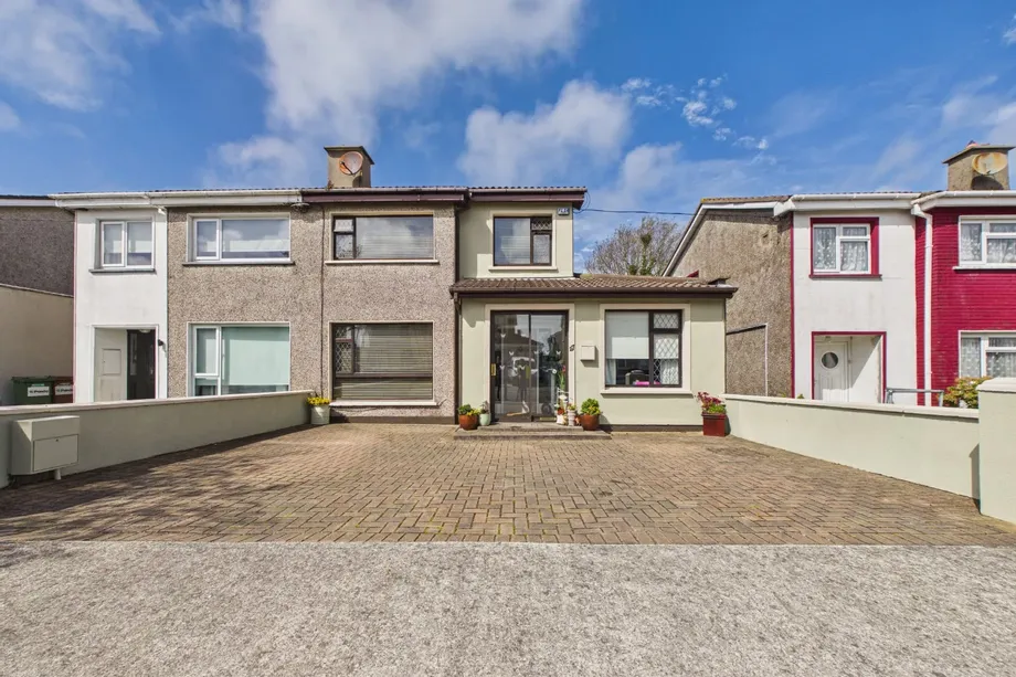 27 Pinewood Drive, Hillview, Waterford City, Co. Waterford, X91XE3H - DNG Estate Agents