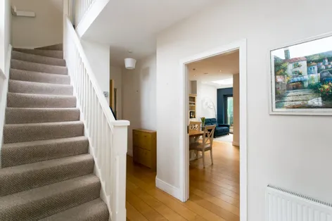 7 Belarmine Square, Stepaside, Dublin 18, D18XE03 -  DNG