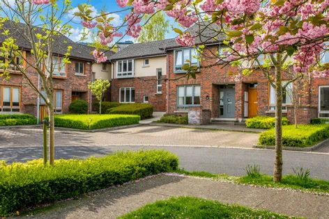 7 Belarmine Square, Stepaside, Dublin 18, D18XE03 -  DNG