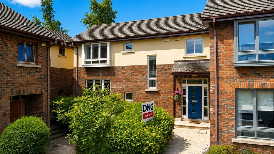 7 Belarmine Square, Stepaside, Dublin 18, D18XE03 - DNG Estate Agents