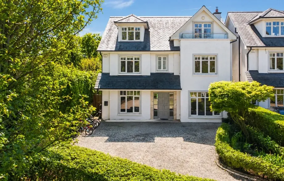 11 Glencarraig, Brides Glen Road, Rathmicheal, Dublin 18, D18YDC6 - DNG Estate Agents