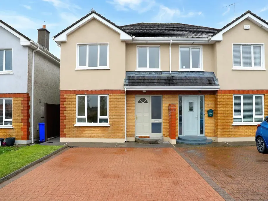 13 Danesfort Drive, Loughrea, Co. Galway, H62XR71 - DNG Estate Agents