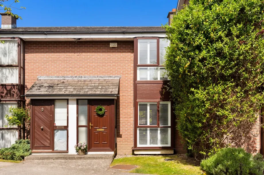 2 Ailesbury Mews, Sandymount, Dublin 4, D04 - DNG Estate Agents