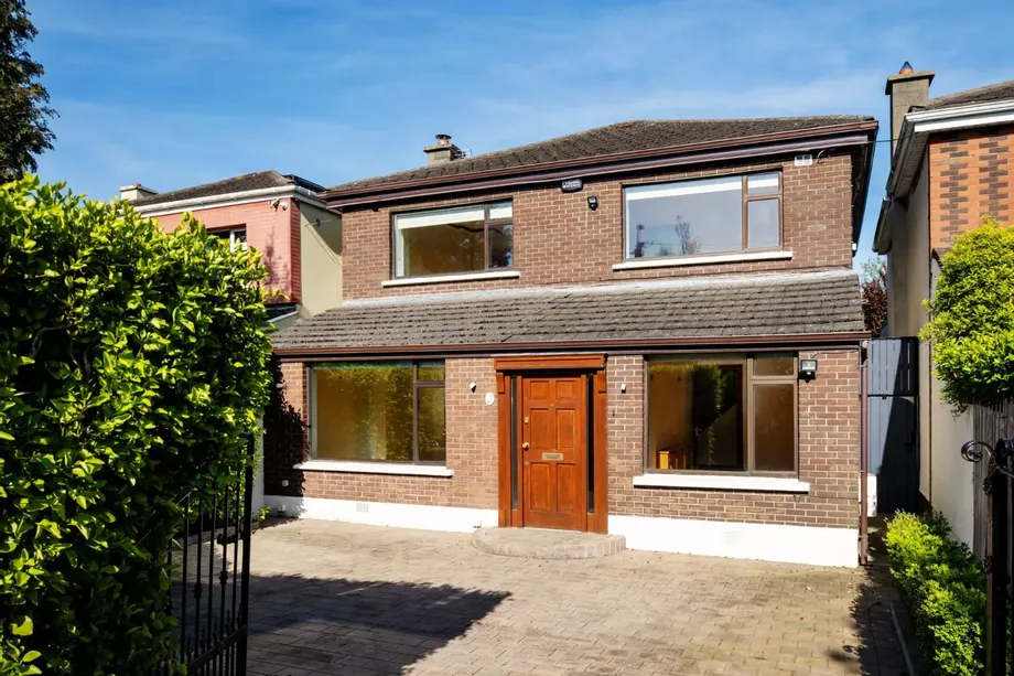 4 Clonkeen Lawn, Clonkeen Road, Deansgrane,  Blackrock, Co. Dublin, A94C7V0 - DNG Estate Agents