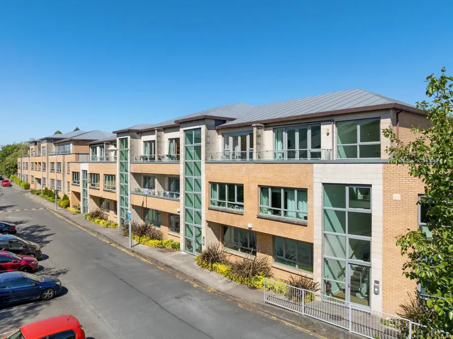 39 Garrison Mews, Willow Avenue, Cabinteely, Dublin 18, D18NN99 - DNG Estate Agents