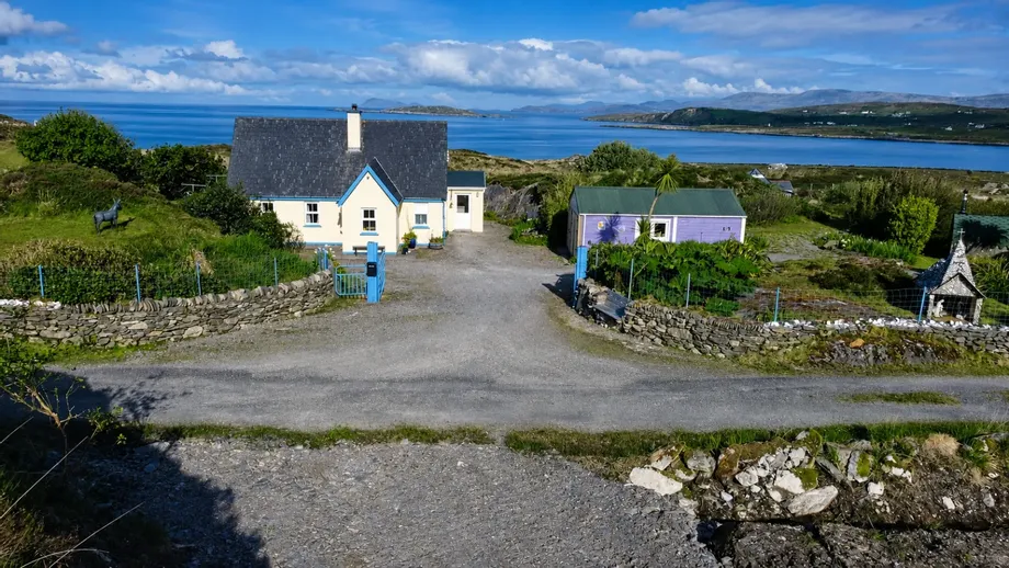 Gurteen, Eyeries, Beara, Co Cork, P75WK59 - DNG Estate Agents