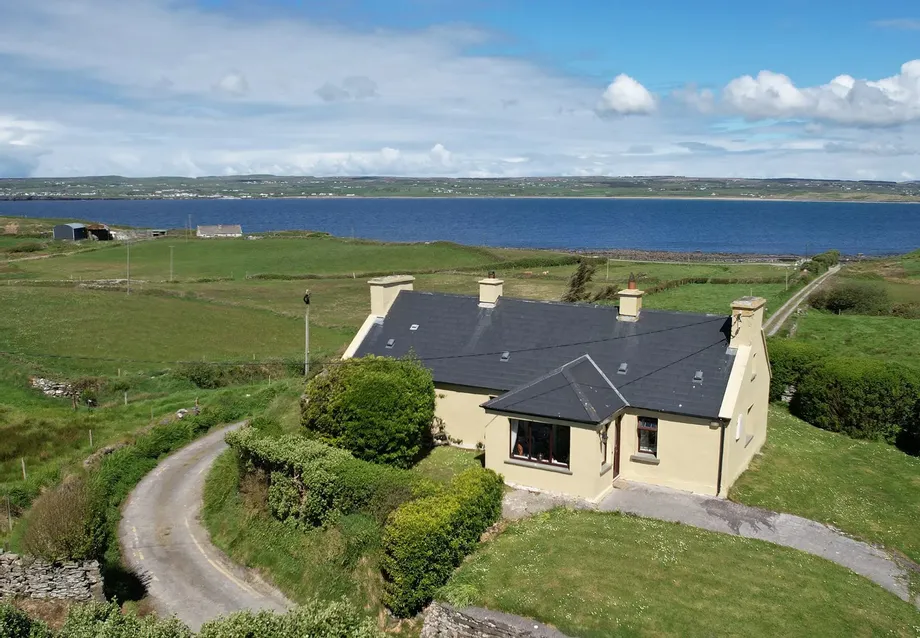 Bártrá, Lahinch, Co. Clare, V95D8P4 - DNG Estate Agents