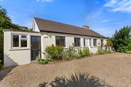 37 Bray Road, Loughlinstown, Dublin 18, D18P586