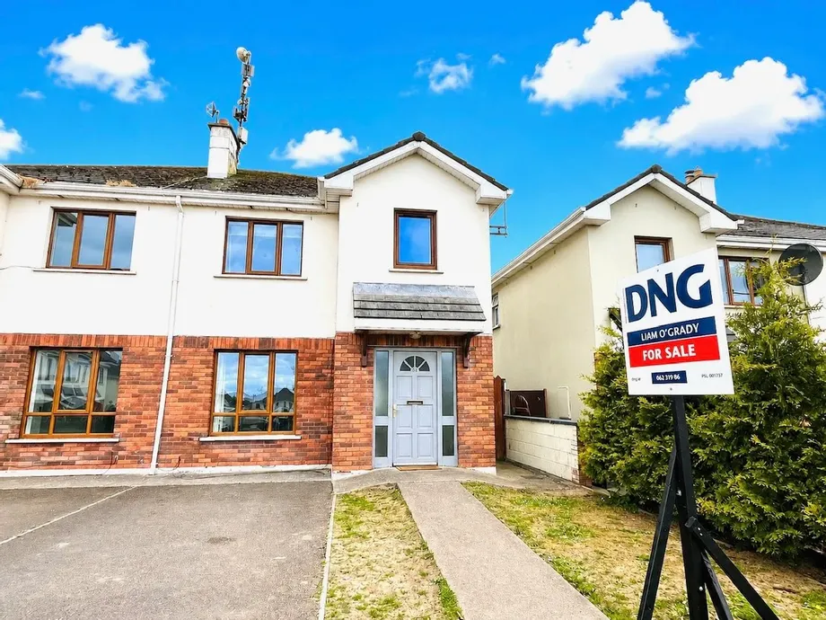 70 Rockview, Deerpark Road, Cashel, Co Tipperary, E25WD98 - DNG Estate Agents