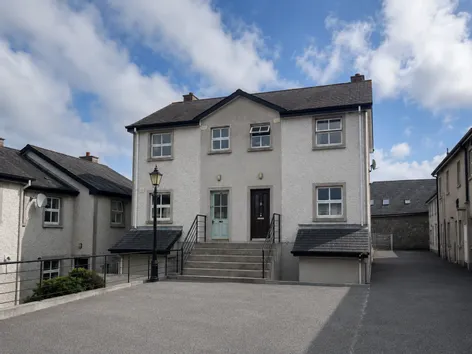 11 Steeple Court, New Building Lane, Kilkenny, R95 -  DNG