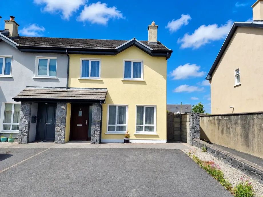 12 Sli An Fhearghas, Clarecastle, Co. Clare, V95XT4A - DNG Estate Agents